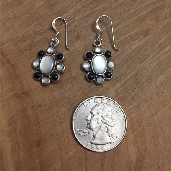 Vintage onyx and MOP 925 silver earrings - Picture 2 of 4